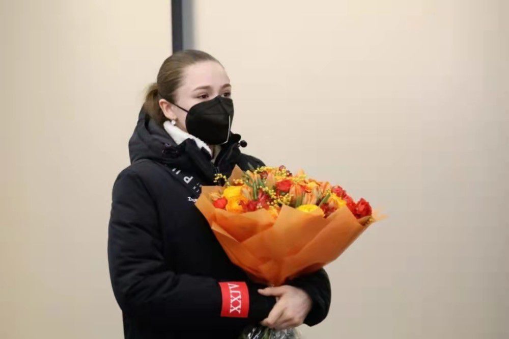 性女校友